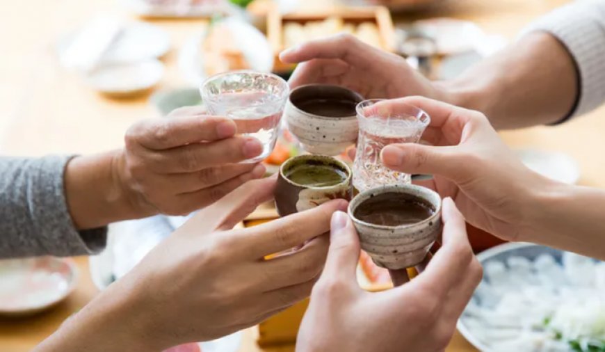 Japonia a lansat "Sake Viva!" o campanie pentru creșterea consumului de alcool.