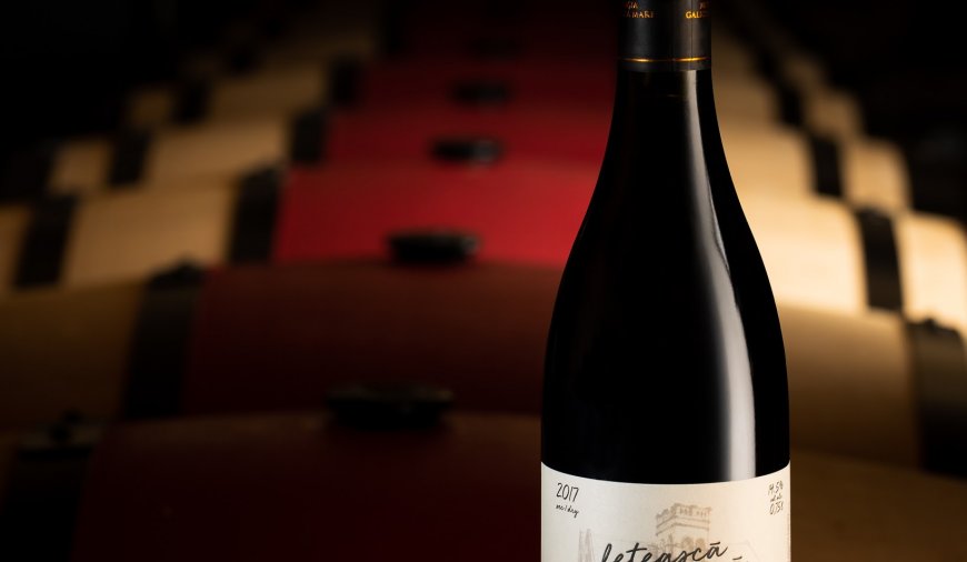 Record de preț pentru două baricuri de vin vândute cu succes la licitația Artmark.